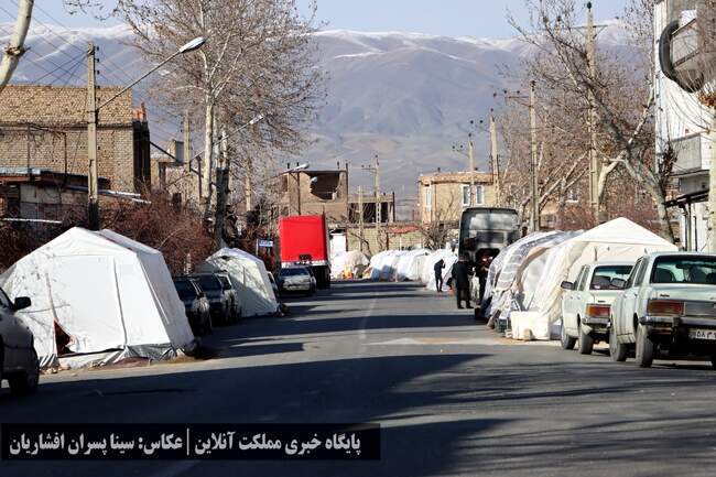 ادامه روزهای اسکان زلزله‌زدگان خوی در چادر