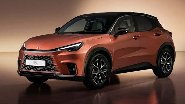 لکسوس LBX معرفی شد