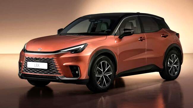 لکسوس LBX معرفی شد