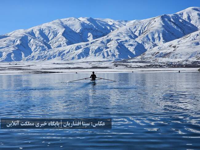 تلاش گرم پاروزنان تیم ملی روئینگ بانوان در سرمای ارومیه + تصاویر
