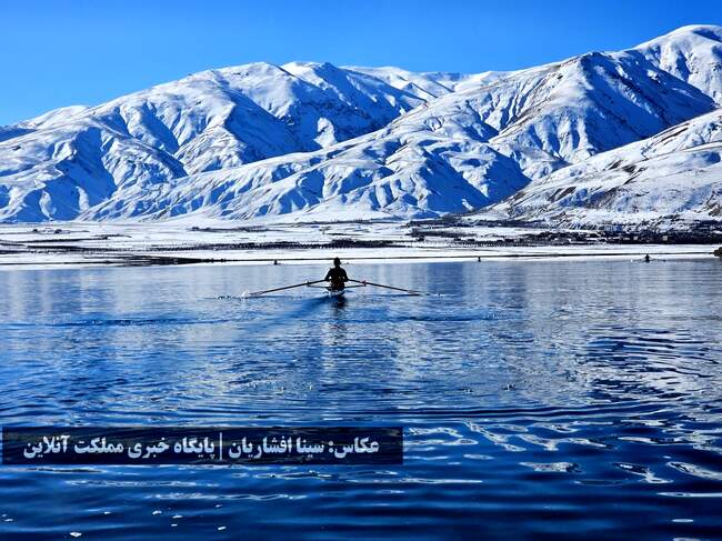 تلاش گرم پاروزنان تیم ملی روئینگ بانوان در سرمای ارومیه + تصاویر