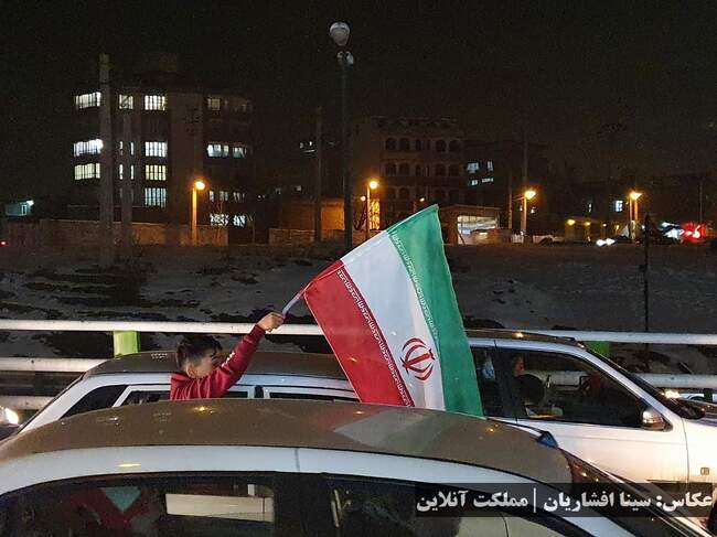 شادی هموطنان بعد از صعود زودهنگام تیم ملی ایران به جام جهانی ۲۰۲۲
