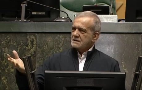 رئیس جمهور: ترامپ ما را متهم کرد ولی خودشان در برابر دیدگان جهان غارت‌گری می‌کنند و چپاول می‌کنند