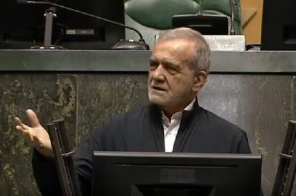 رئیس جمهور: ترامپ ما را متهم کرد ولی خودشان در برابر دیدگان جهان غارت‌گری می‌کنند و چپاول می‌کنند