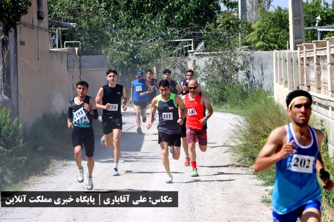 مسابقات دوی صحرانوردی ۴ کیلومتری در ارومیه | تصاویر