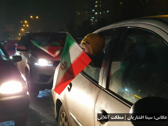 شادی هموطنان بعد از صعود زودهنگام تیم ملی ایران به جام جهانی ۲۰۲۲