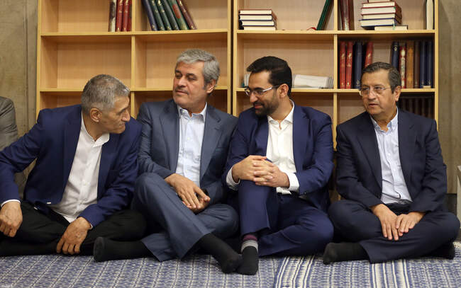 مراسم تنفیذ حکم مسعود پزشکیان به عنوان رئیس جمهور توسط رهبر معظم انق�