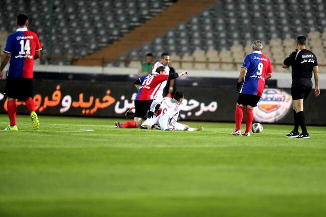 اولین بازی در ورزشگاه آزادی نونوار شده با دیدار دوستانه منتخب ۹۸ و سر