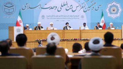 وحدت به معنای یکی شدن مذاهب و جغرافیا نیست، بلکه انسجام برای حفظ منافع امت اسلامی است
