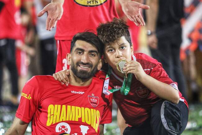دربی ۱۰۱ و اهدای جام قهرمانی جام حذفی از دید لنزها