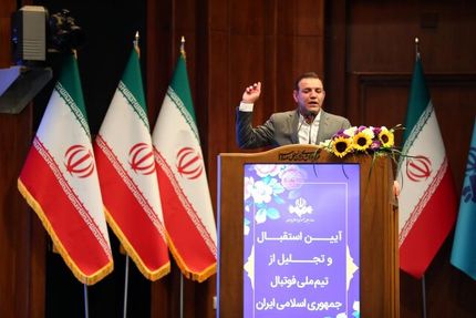 عزیزی خادم: فغانی در بازی‌های پایانی لیگ و جام حذفی کمک می‌کند/ از شجاعی و دژاگه تقدیر می‌شود