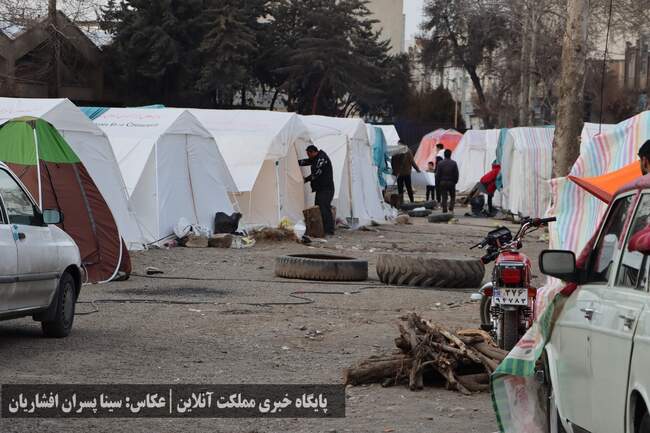 ادامه روزهای اسکان زلزله‌زدگان خوی در چادر