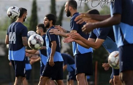 حمله سرماخوردگی به اردوی استقلال