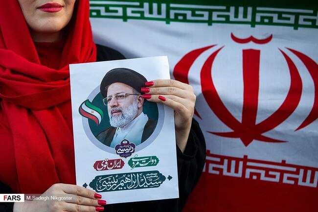 جشن پیروزی طرفداران سیدابراهیم رئیسی در قم، تهران و مشهد