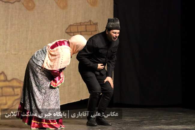 نمایش طنز ترکی «قره پاپاق لوطوسو»