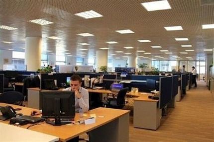 برق بیش از ۱۰۰ نهاد دولتی در پایتخت قطع شد