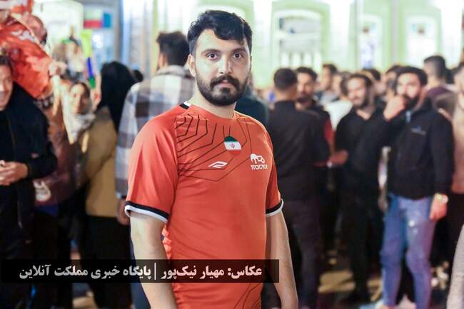 ارومیه‌ای‌ها برای قهرمانی تراکتور به جشن و پای‌کوبی پرداختند | تصا�