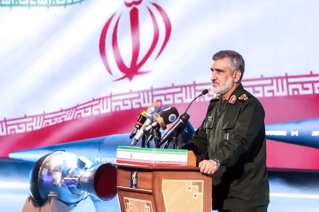 تصاویری از رونمایی موشک راهبردی هایپرسونیک فتاح
