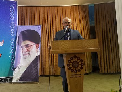 

وزیر آموزش‌ و پرورش: دانشجو معلمان «عیدی» دریافت می‌کنند


