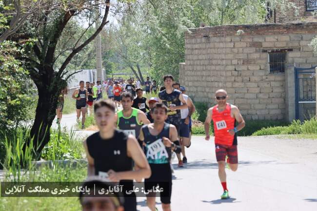 مسابقات دوی صحرانوردی ۴ کیلومتری در ارومیه | تصاویر