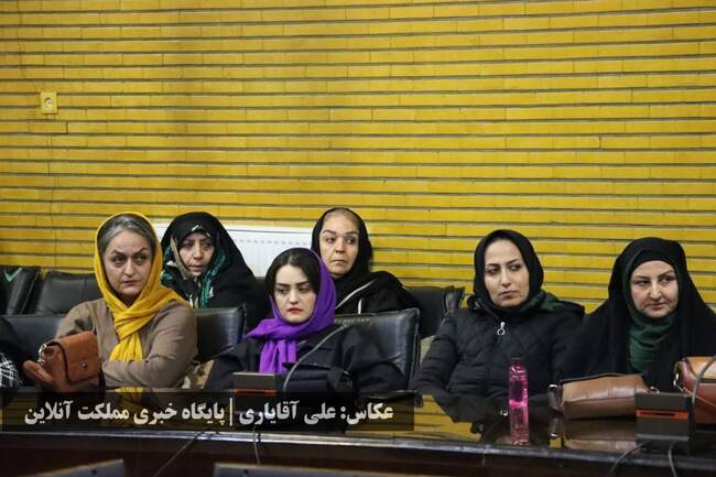 نشست انجمن ادبی قرار پیرامون زندگی‌ و آثار شاعر معاصر ارومیه‌ای