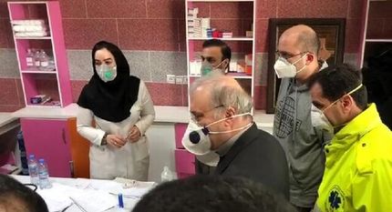 بازدید وزیر بهداشت از دانشجویان در قرنطینه کرونا/ عکس