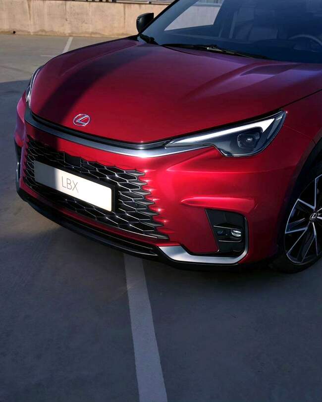 لکسوس LBX معرفی شد