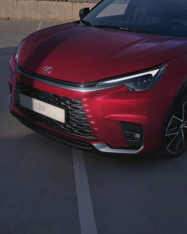 لکسوس LBX معرفی شد