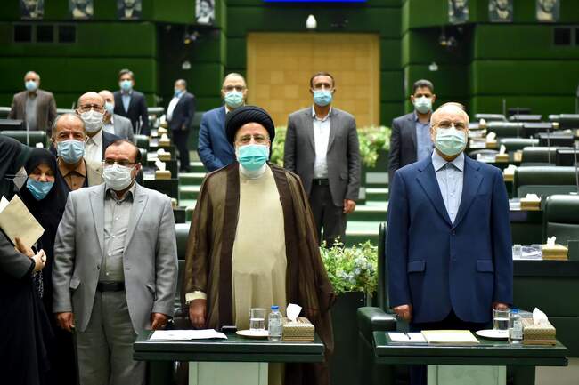 به مناسبت روز مجلس، نشست مشترک مجلس شورای اسلامی و دولت برگزار شد