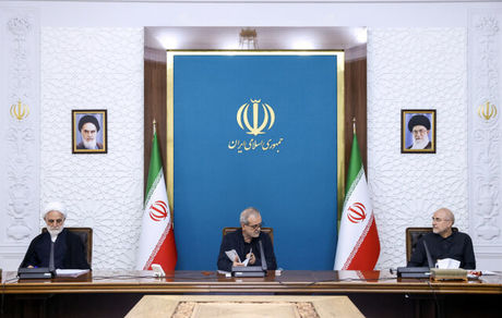 تصمیم شورای هماهنگی اقتصادی سران قوا: کالاهای اساسی مورد نیاز مردم تا پایان سال بدون مشکل تامین خواهدشد