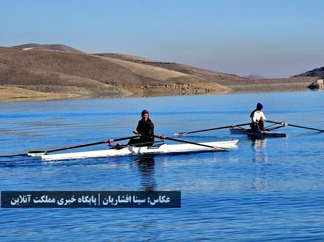 تلاش گرم پاروزنان تیم ملی روئینگ بانوان در سرمای ارومیه + تصاویر