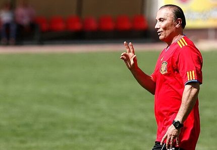 سرمربی سال‌های دور پرسپولیس سرمربی داماش شد