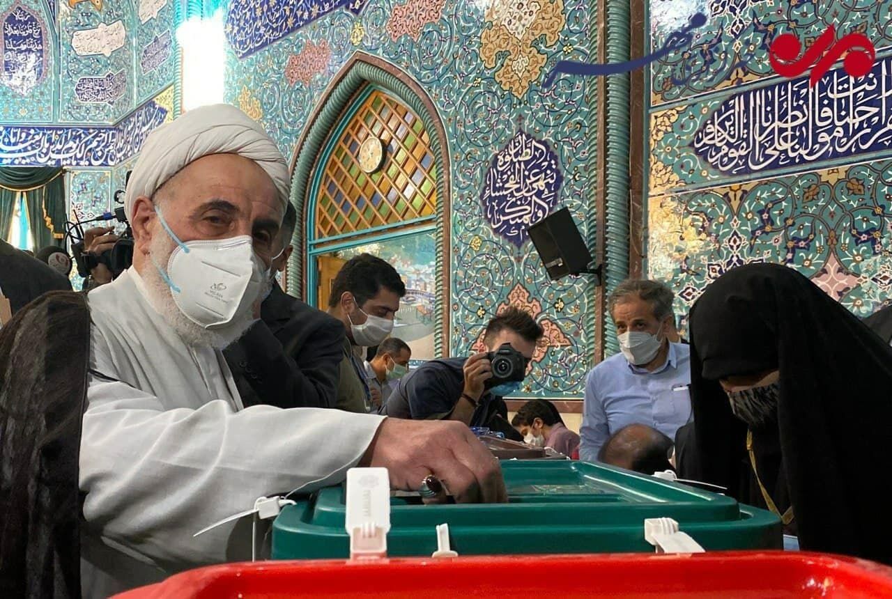 تصاویری از حضور پرشور در صف‌های رای‌گیری انتخابات ۱۴۰۰ / بخش اول
