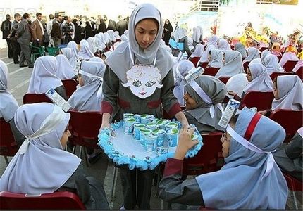فردا اولین نوبت توزیع شیر برای دانش آموزان مدارس ابتدایی