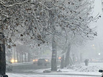 با آغاز بهمن، ارومیه سفیدپوش شد