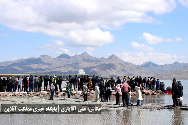 جشنواره فرهنگی، ورزشی و تفریحی دریاچه ارومیه با استقبال ۱۵ کیلومتری 
