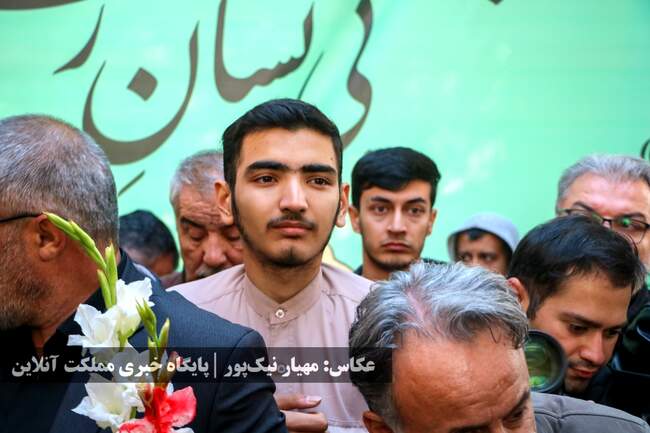 تشییع و تدفین شهید گمنام ۱۷ ساله در یادمان مجموعه ورزشی غدیر ارومیه