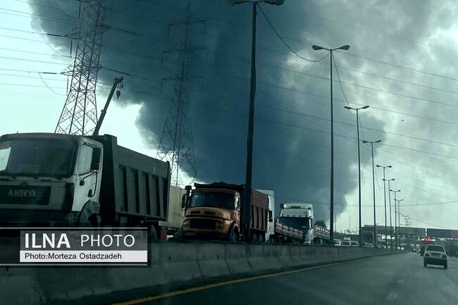 تصاویری از شروع انفجار بندر شهید رجایی تا تلاش برای خاموشی آتش