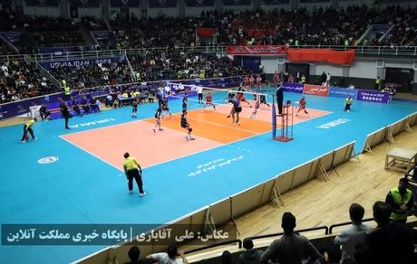 پایان نیم فصل نخست لیگ برتر والیبال با شکست صدرنشین | تصاویر