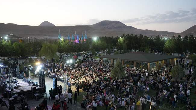 هشتمین جشنواره انگور ارومیه با حضور گردشگران داخلی و خارجی + تصاویر