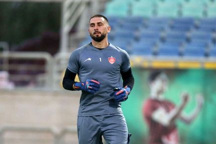 دروازه‌بان الجزایری تیم فوتبال پرسپولیس جدا شد