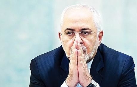 ظریف: از خودمان در برابر هر تهاجمی دفاع می‌کنیم