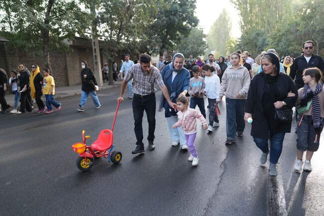همایش بزرگ پیاده روی خانوادگی شهرستان مهاباد برگزار شد
