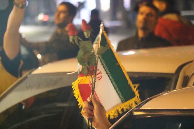 جشن و شادی ایرانیان در پی پیروزی تیم ملی در برابر ولز در جام جهانی قطر