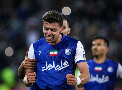 ستاره استقلال توافق با آبی‌ها را تکذیب کرد