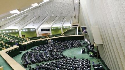دولت مجوز دارد تا سقف ۳۰۰ هزار میلیارد ریال اموالش را برای نوسازی شبکه‌های فرسوده برق بفروشد