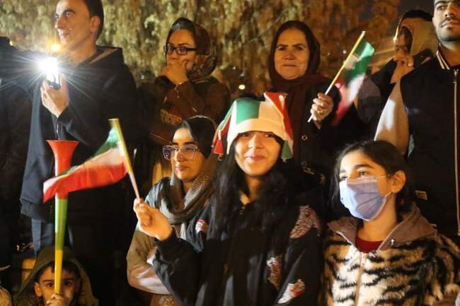 جشن و شادی ایرانیان در پی پیروزی تیم ملی در برابر ولز در جام جهانی قطر
