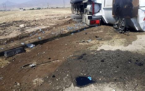 واژگونی تانکر حامل گازوئیل در جاده قروه همدان