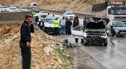 تصادف ۵۰ خودرو در آزادراه قزوین کرج