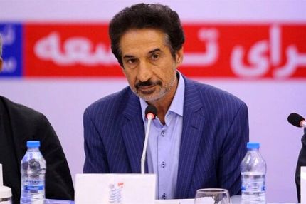 عرضه ماهانه ارز پتروشیمی‌ها ادامه دارد